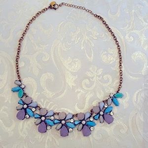 beautiful blue sparkly necklace